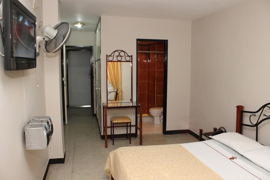 Hotel Normandia เมเดยิน ภายนอก รูปภาพ